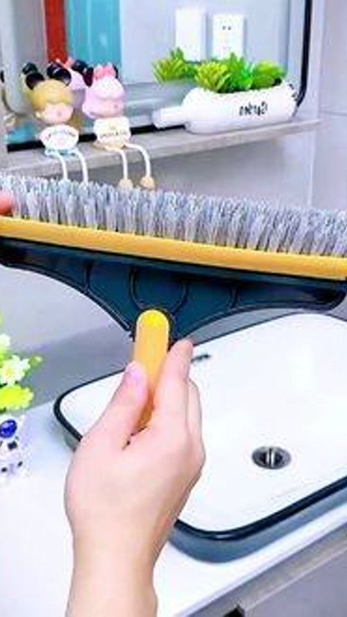 卫生间清洁新革命 高效清洁刷，边角缝隙无处遁形
